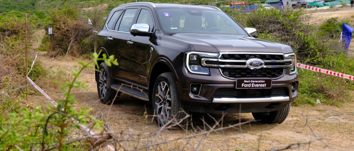 Đánh giá nhanh Ford Everest 2022: Chiếc SUV 7 chỗ hoàn hảo cho vị thế dẫn đầu phân khúc