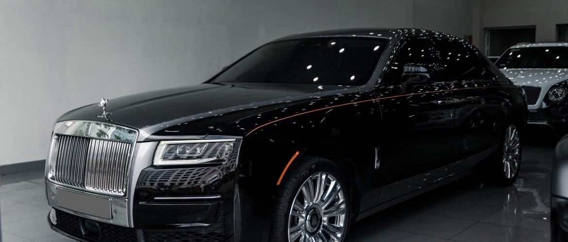 “Bóng ma Anh Quốc” Rolls-Royce Ghost 2022 đầu tiên về Việt Nam được chào bán lại với gần 40 tỷ đồng