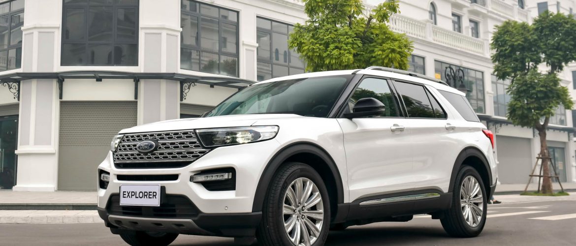 Lô xe mới Ford Explorer tại Việt Nam cắt trang bị nhưng giữ nguyên giá bán