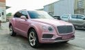 Ngắm nhìn Bentley Bentayga sở hữu màu sơn hồng nữ tính độc nhất Việt Nam