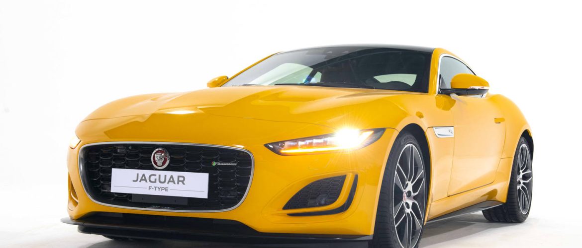 Jaguar F-Type 2021 có giá từ 5,65 tỷ đồng tại Việt Nam